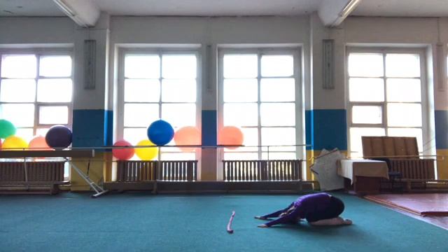 Гимнастика "Чемпионка". Подкачка со скакалкой и утяжелителями. смотреть онлайн