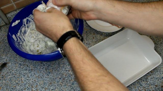 Картофель в беконе со сметанным чесночным соусом смотреть онлайн