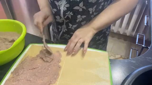 ЛАНЧ КОТЛЕТЫ смотреть онлайн