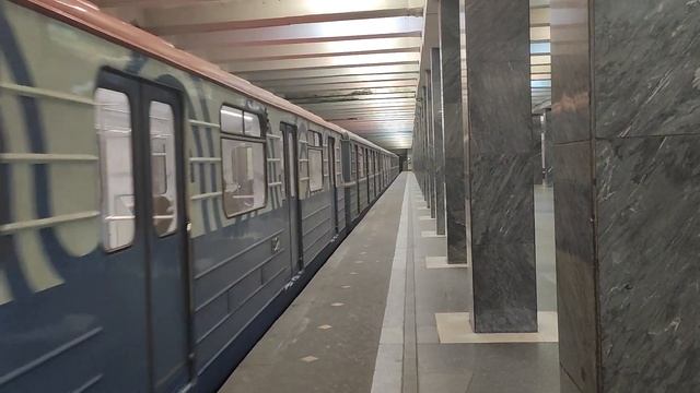 Номерной отправляется со станции Водный стадион смотреть онлайн