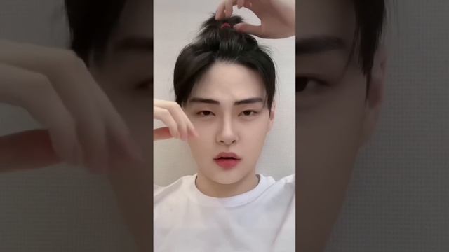 머리끈 하나로 남자머리 스타일링 꿀팁 #2 смотреть онлайн