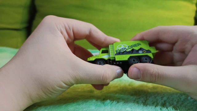 Mercedes - Benz Zetros Majorette 1:64 model car смотреть онлайн