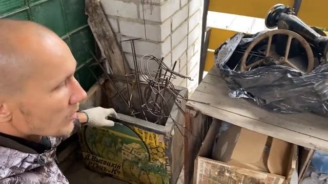 СТАРЬЁВЩИКИ : В квартире никто не жил 27лет.Что получится купить ?! смотреть онлайн