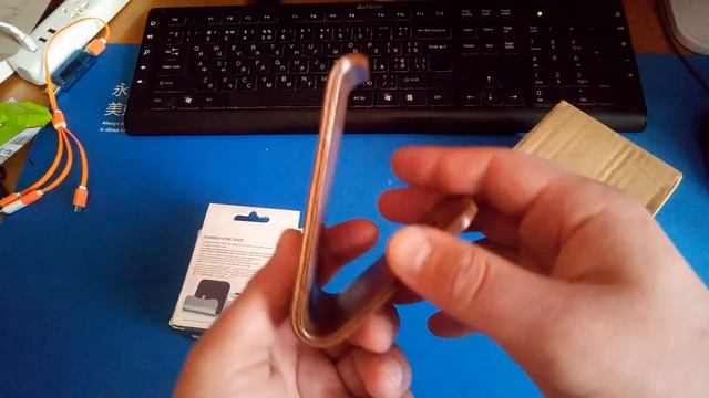 Условно деревянная подставка под телефон/планшет или будь попроще смотреть онлайн