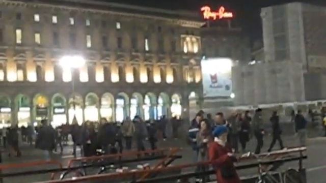 МИЛАН Площадь "Дуомо" смотреть онлайн