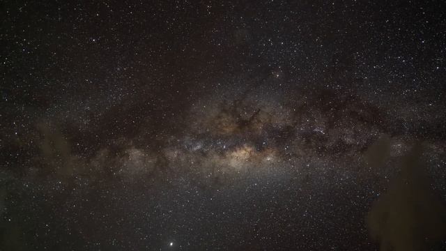 Что-то странное происходит на Луне... смотреть онлайн