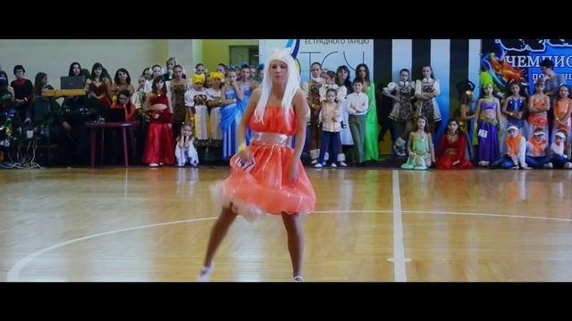 NutcrackeR - Dance Video Channel