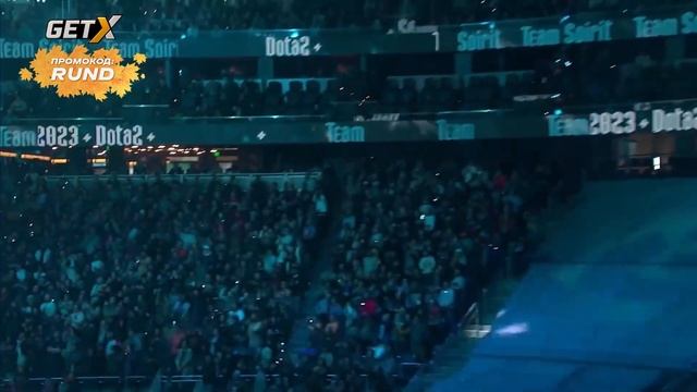 ВЕСЬ ЗАЛ КРИЧИТ: 