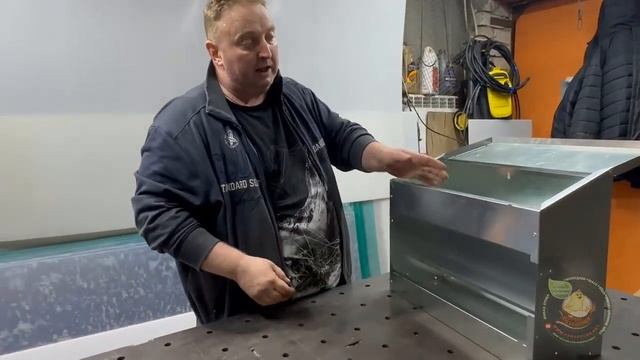 Сборка бункерной кормушки "Антигрызун" смотреть онлайн