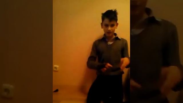 Что подарить друзьям на День Рождения смотреть онлайн