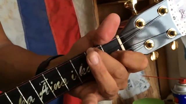 Ana'ole Royal Hawaiian ukulele смотреть онлайн