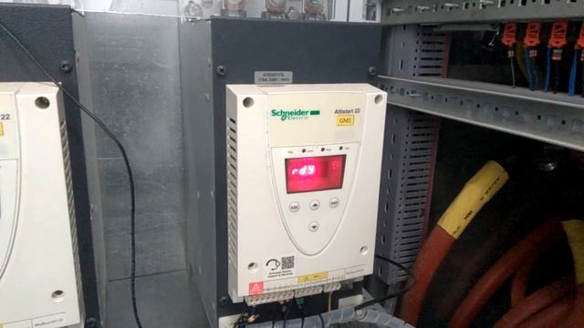 Работа устройства плавного пуска Altistart ATS22C17Q с насосом Wilo EMU FA25.93D смотреть онлайн