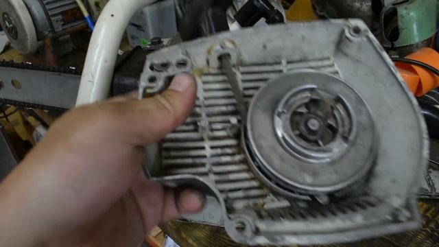 Бензопила"Тайга-245".Пролежала в гараже 20 лет пробуем оживить.Обзор./ТАЙГА/СССР/БЕНЗОПИЛА. смотреть онлайн