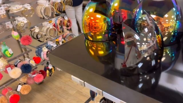 ОБОЗВАЛА НАС ПОКЕМОНАМИ. ЗАБИВАЕМ МЕСТА КАК В РОССИИ. СТРАННЫЕ НАРЯДЫ В ЛАС ВЕГАСЕ. смотреть онлайн