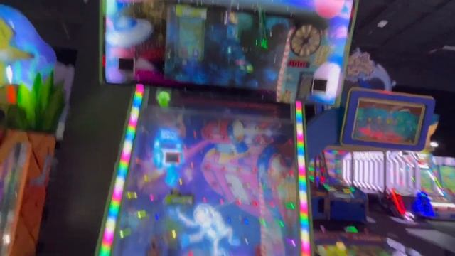 Back To Face The GIANT Claw Machine! смотреть онлайн