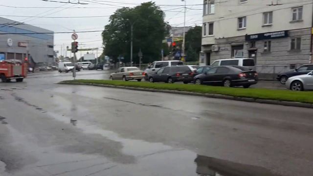 пожарная машина объезжает пробку по встречке смотреть онлайн