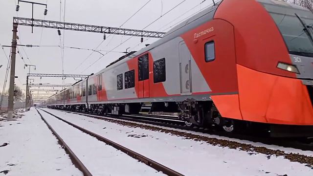 ЭС1-052 "Ласточка" сообщением Тихорецкая-Ростов проезжает О.п 1522 км. смотреть онлайн