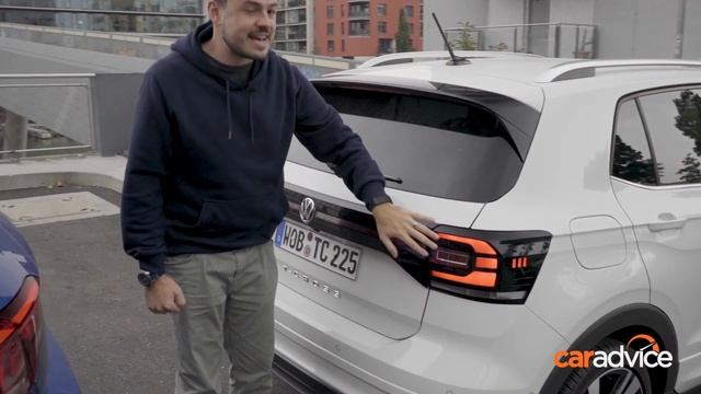 Volkswagen T-Roc v T-Cross – what's the difference? смотреть онлайн