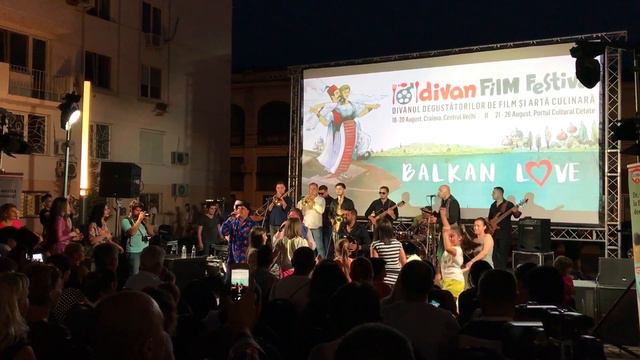 Mahala Rai Banda live at Divan Film Festival 2017 смотреть онлайн