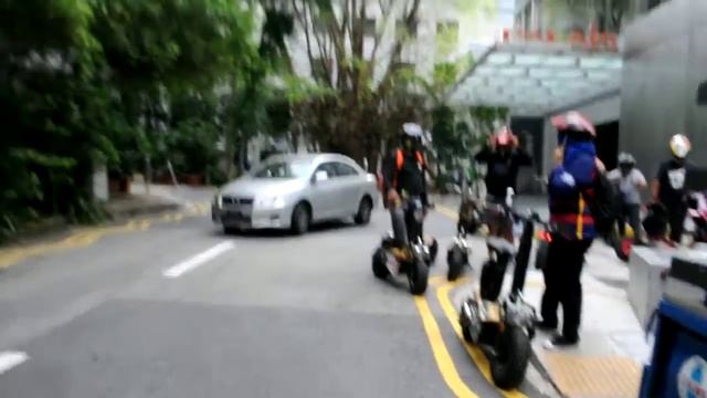 Velocifero MAD Singapore - 1st Car Free Sunday for Velocifero MAD Singapore Owners смотреть онлайн