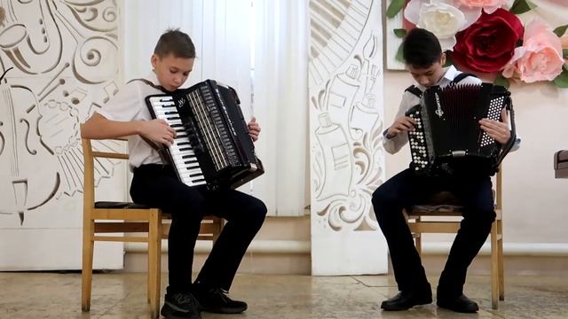 201032 ДУЭТ ПИЧУГИН КИРИЛЛ 12 ЛЕТ АККОРДЕОН, ЕВЕНКО АРТЁМ 12 ЛЕТ БАЯН, ВЛ ДМИТРИЕВ БЕЛЫЙ ПАРУС смотреть онлайн