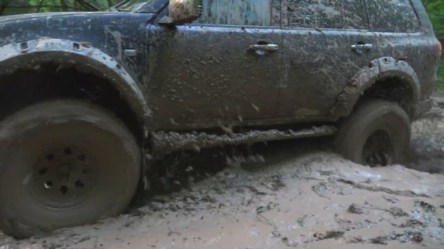 Тачки из СССР убивают Range Rover на бездорожье Оффроад не для слабаков смотреть онлайн