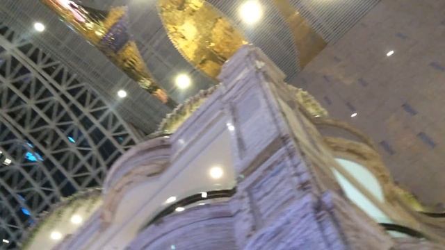 2016年四川成都新世纪环球中心 The New Century Global Center in Chengdu смотреть онлайн