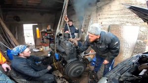 После просмотра удивляешься, как умеют запускать дизельные двигатели на старых тракторах