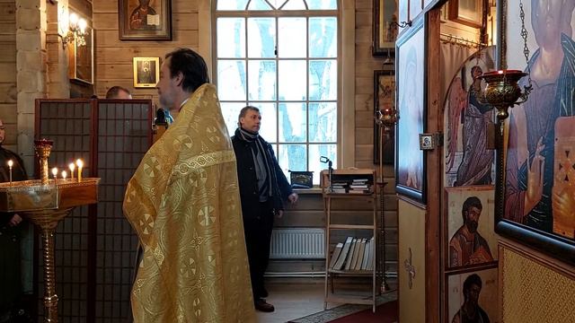 "...а в баре с ним были любезны и налили за счет заведения". Послушайте до конца. 12_12_2021 смотреть онлайн