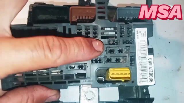 BSM R05 R06 Citroën C4 relé da bomba de combustível смотреть онлайн