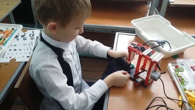 модель швейной машинки с автоматическим управлением смотреть онлайн