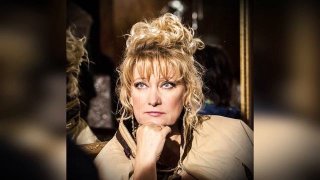 НЕ УПАДИТЕ УВИДЕВ! Кто муж и как выглядят дочери актрисы Ольги Хохловой? смотреть онлайн