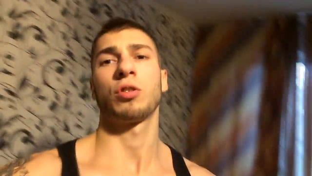 КАК ПИТАТЬСЯ ПРИ НАБОРЕ МАССЫ? ПРОКАЧАЛ СПИНУ/ПЛЕЧИ | ДОМАШНИЙ КАЧОК смотреть онлайн