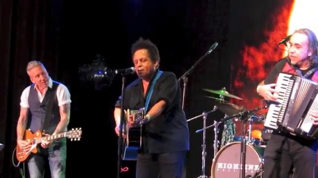Garland Jeffreys @ Highline Ballroom - "Spanish Town" смотреть онлайн