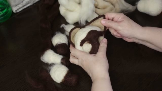 Подробный мастер-класс по сухому валянию из шерсти. Как я делала доброго котика. смотреть онлайн