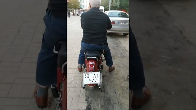 EFSANE JAWA MOTOR 76 MODEL YALVAÇTA OKTAY USTADA ÇOK EMEK HARCADI PIRIL PIRIL GÖZÜ GİBİ BAKIYOR смотреть онлайн