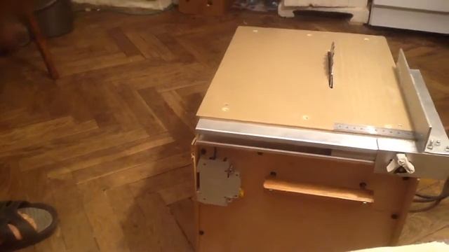 Самодельный переносной станок для пиления древесины вдоль. смотреть онлайн