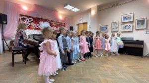 Музыка Иванникова,слова Агаджановой «Жук», исполняет дошкольный хор «Звёздочки»