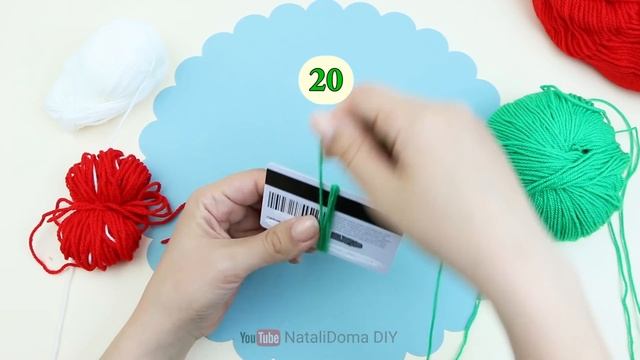 Без клея и вязания - ЛЕГКО! ?? Ягоды Клубники из Пряжи ??Strawberry Pompom Easy Making - NataliDoma смотреть онлайн