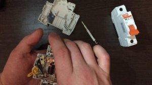 Сравнение автоматических выключателей ТДМ и ИЭК