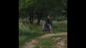 Учу школьника ездить на мотоцикле Минск