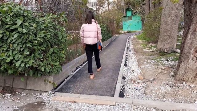 Алушта КРЫМ. Восточная набережная. МАМОНТОВОЕ дерево. И знаменитый тоннель смотреть онлайн