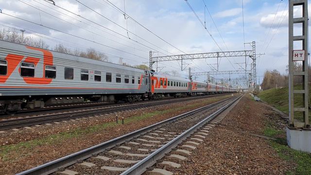 ЭП2К-035 с поездом №160 Москва-Петрозаводск+Рускеала интересные вагоны | Молжаниново смотреть онлайн