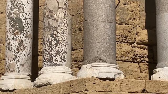 Голландско-русский город Апельсин во Франции. Статуя с чужой головой. Флаг на двоих. Античный театр смотреть онлайн