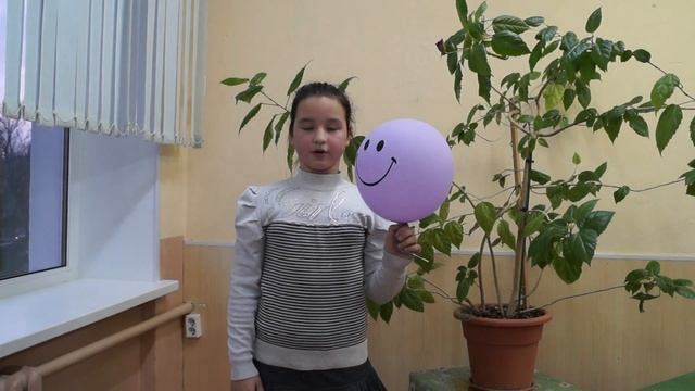 Элиза Рафикова читает произведение «На бульваре» М. И. Цветаевой смотреть онлайн