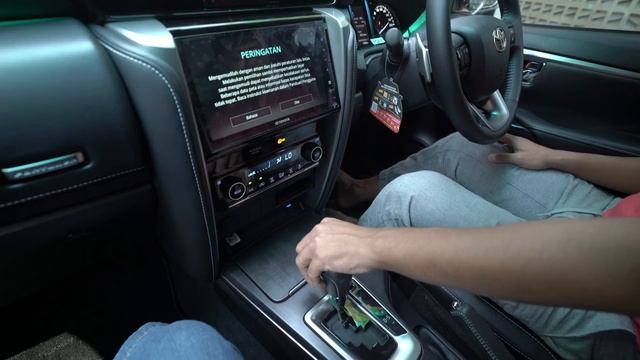 TOYOTA FORTUNER TRD 2021 EDISI TERAKHIR REDAM DAN PASANG AUDIO DI EUROHAUZ CUSTOM смотреть онлайн