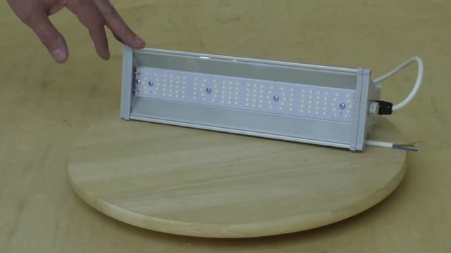 Видео Обзор Светильник Уличный Консольный Светодиодный серии ДКУ-01-045 45 Ватт смотреть онлайн