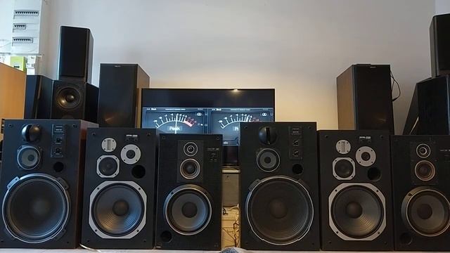 Realistic Mach 2 Vs Sony SS-G4 80's Battle Jazzy Fizzle смотреть онлайн