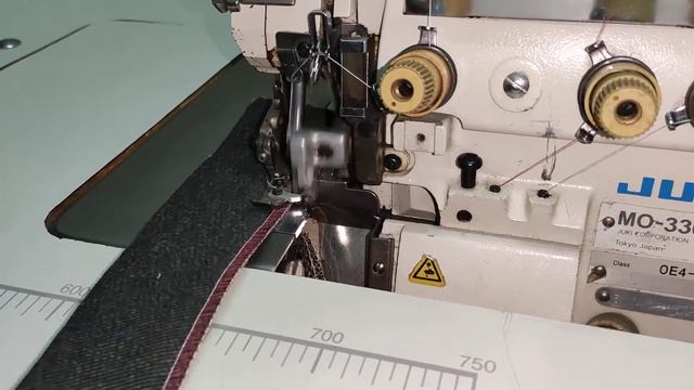 Juki MO-3304E трёхниточный оверлок, краеобмёточная швейная машина смотреть онлайн