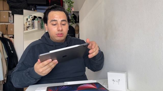 The Best Unboxing Ever | iPad Pro 2021 Unboxing 12.9 Inch смотреть онлайн